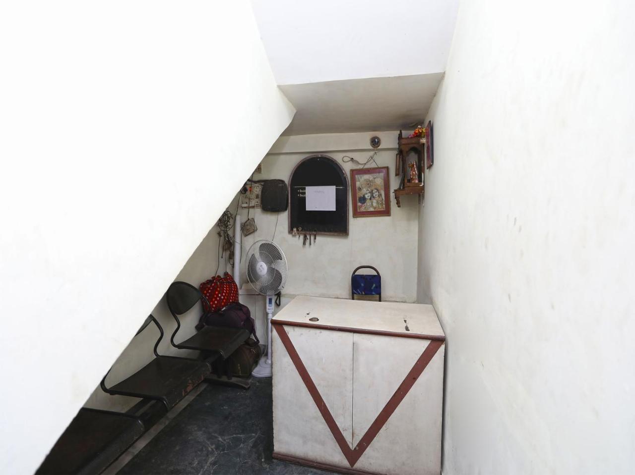 Oyo 13906 Vinita Inn Santragachi Dış mekan fotoğraf