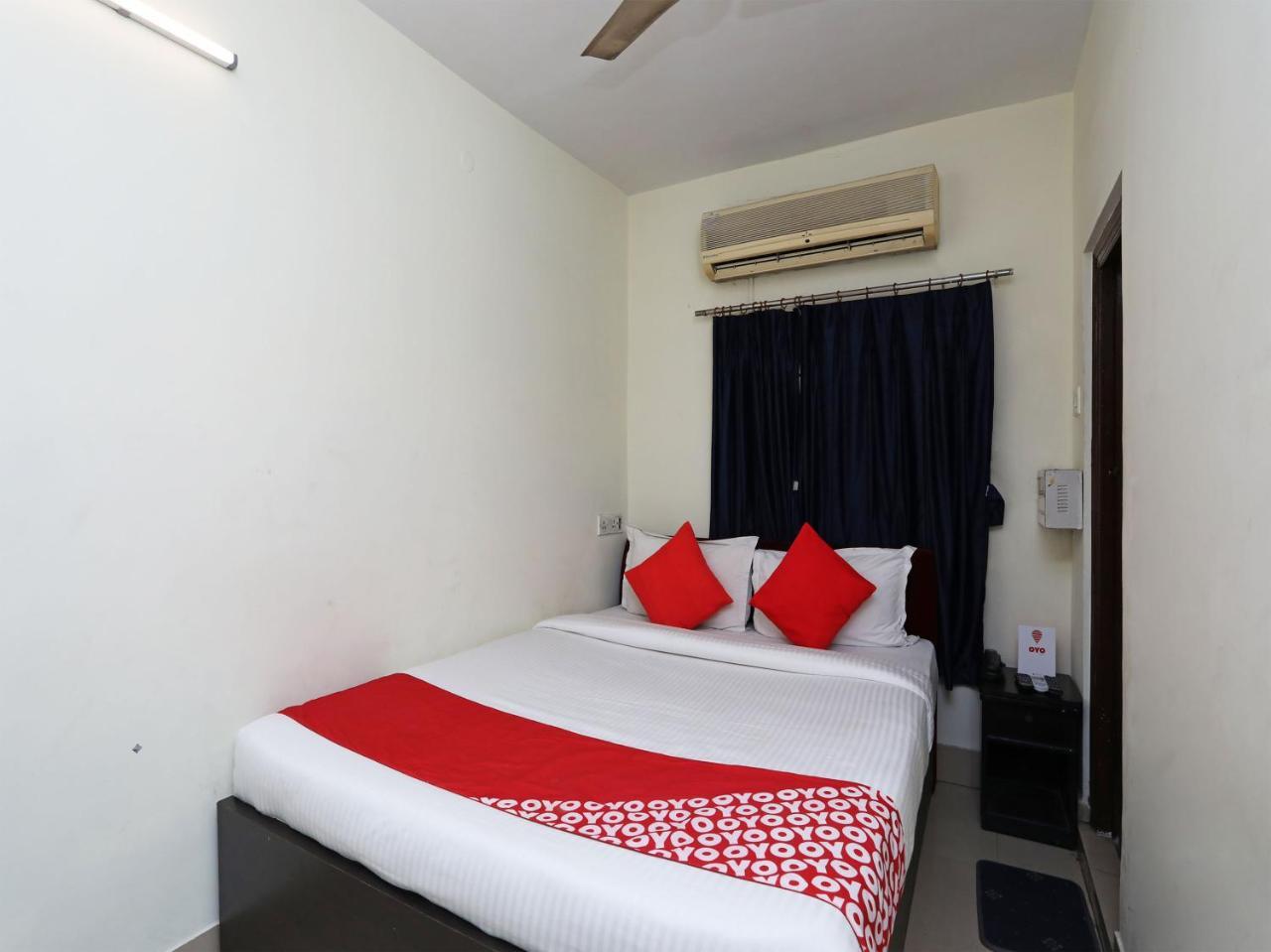 Oyo 13906 Vinita Inn Santragachi Dış mekan fotoğraf