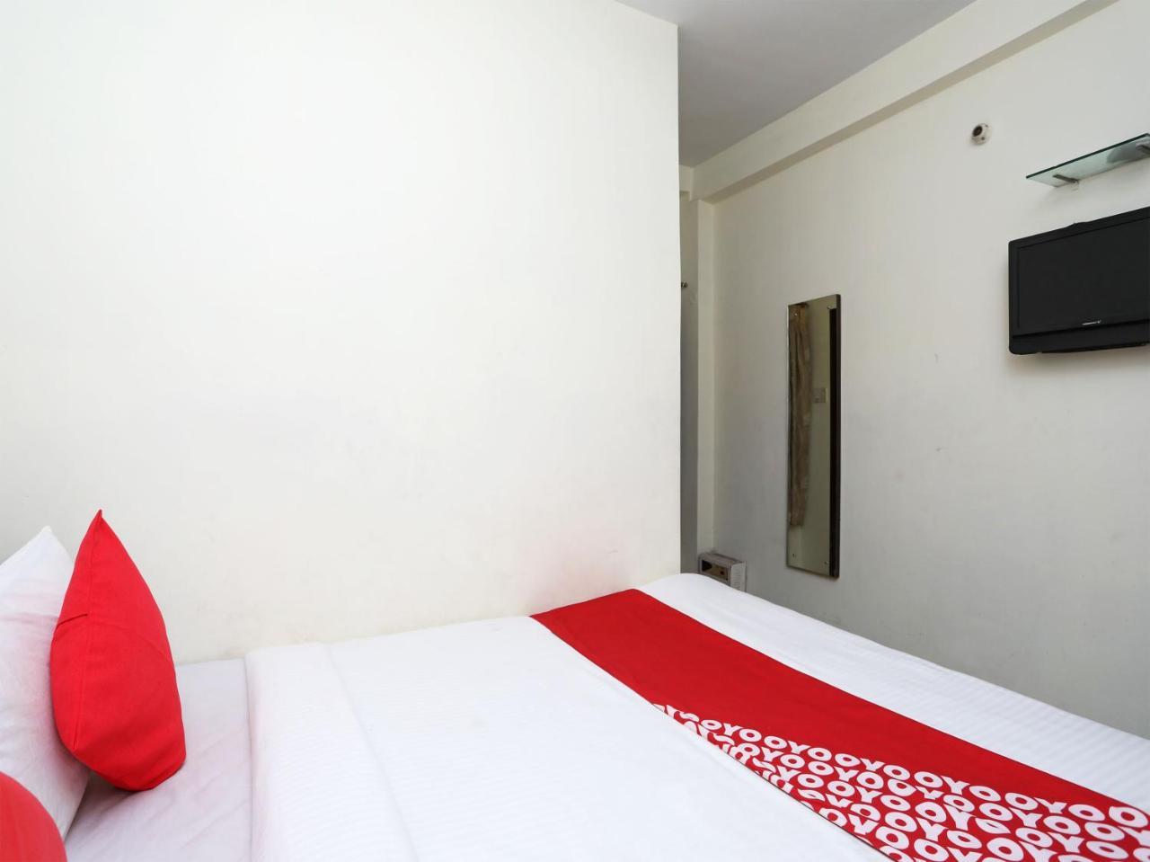Oyo 13906 Vinita Inn Santragachi Dış mekan fotoğraf