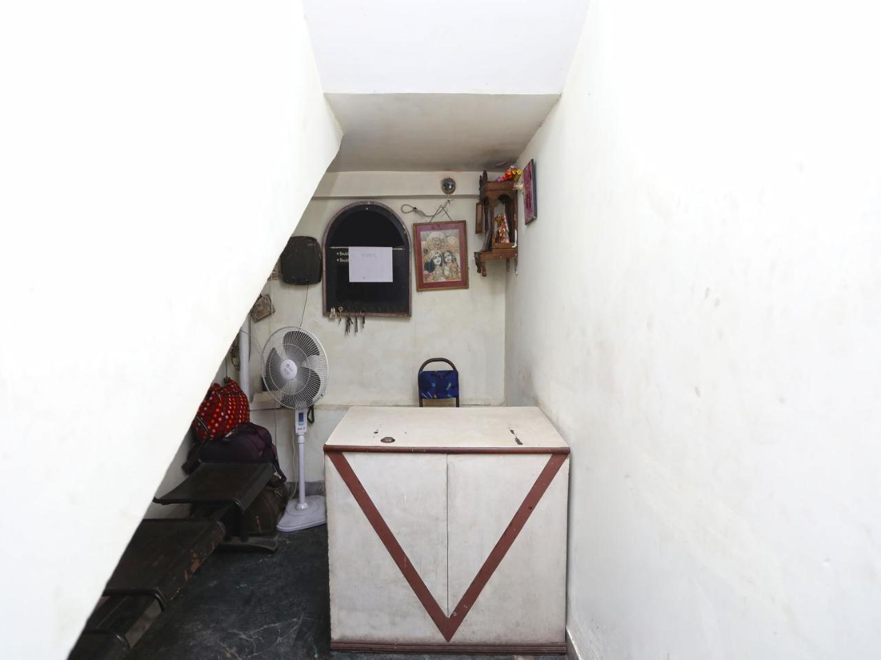 Oyo 13906 Vinita Inn Santragachi Dış mekan fotoğraf