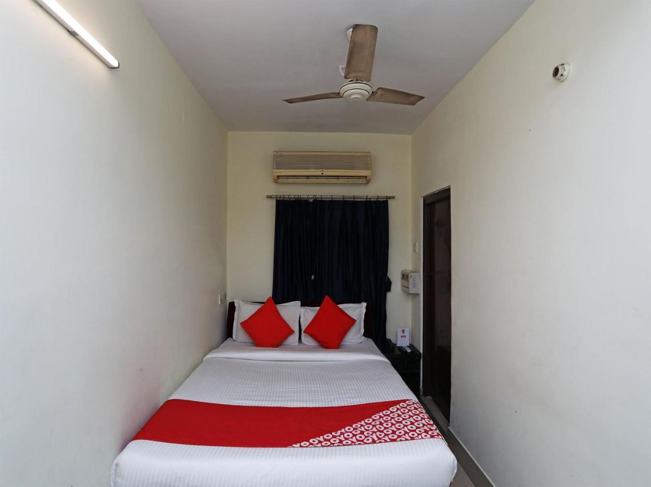 Oyo 13906 Vinita Inn Santragachi Dış mekan fotoğraf
